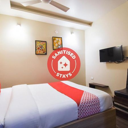 OYO 64260 Hotel Rajnandini Hābra Buitenkant foto