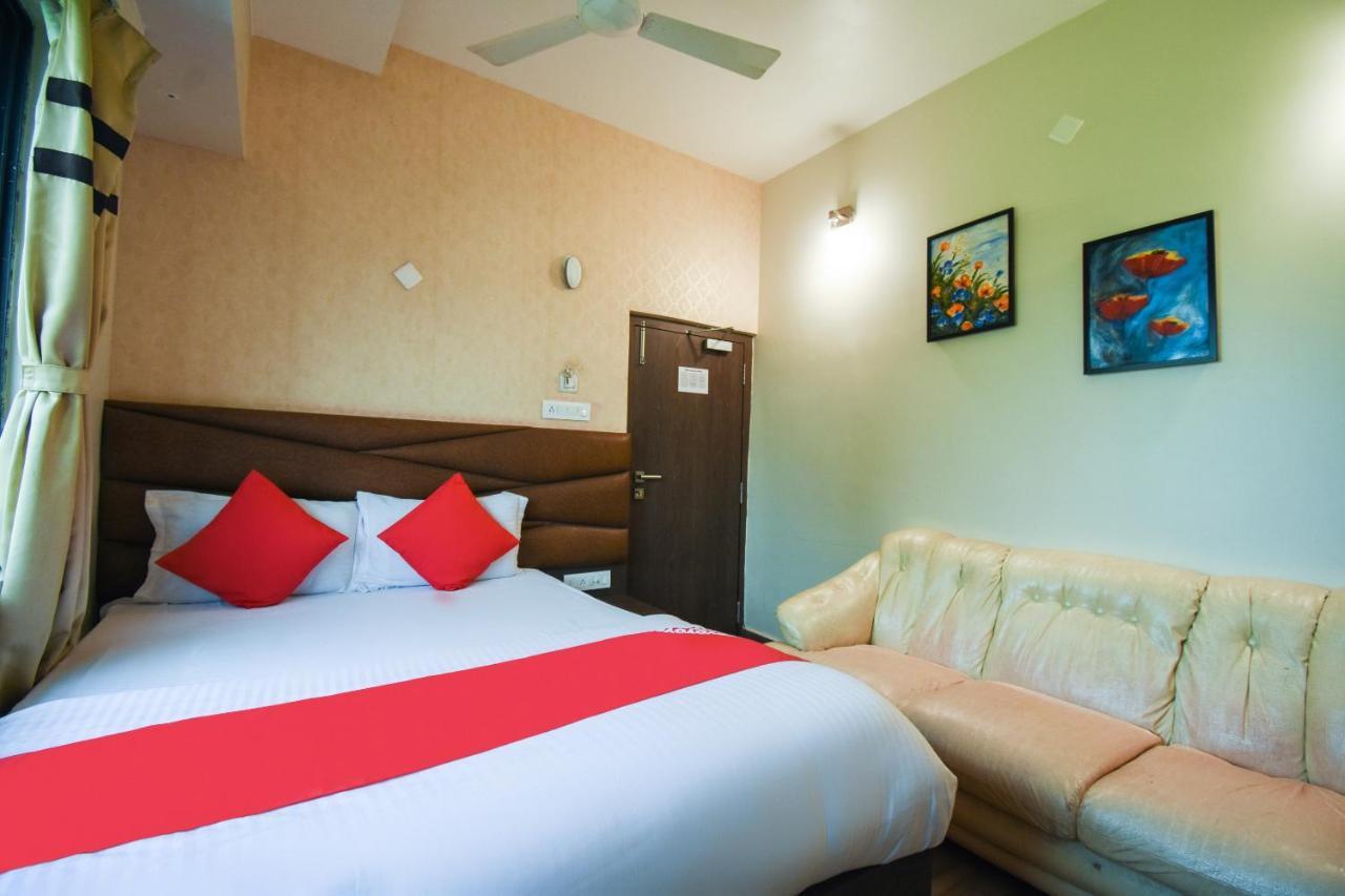 OYO 64260 Hotel Rajnandini Hābra Buitenkant foto