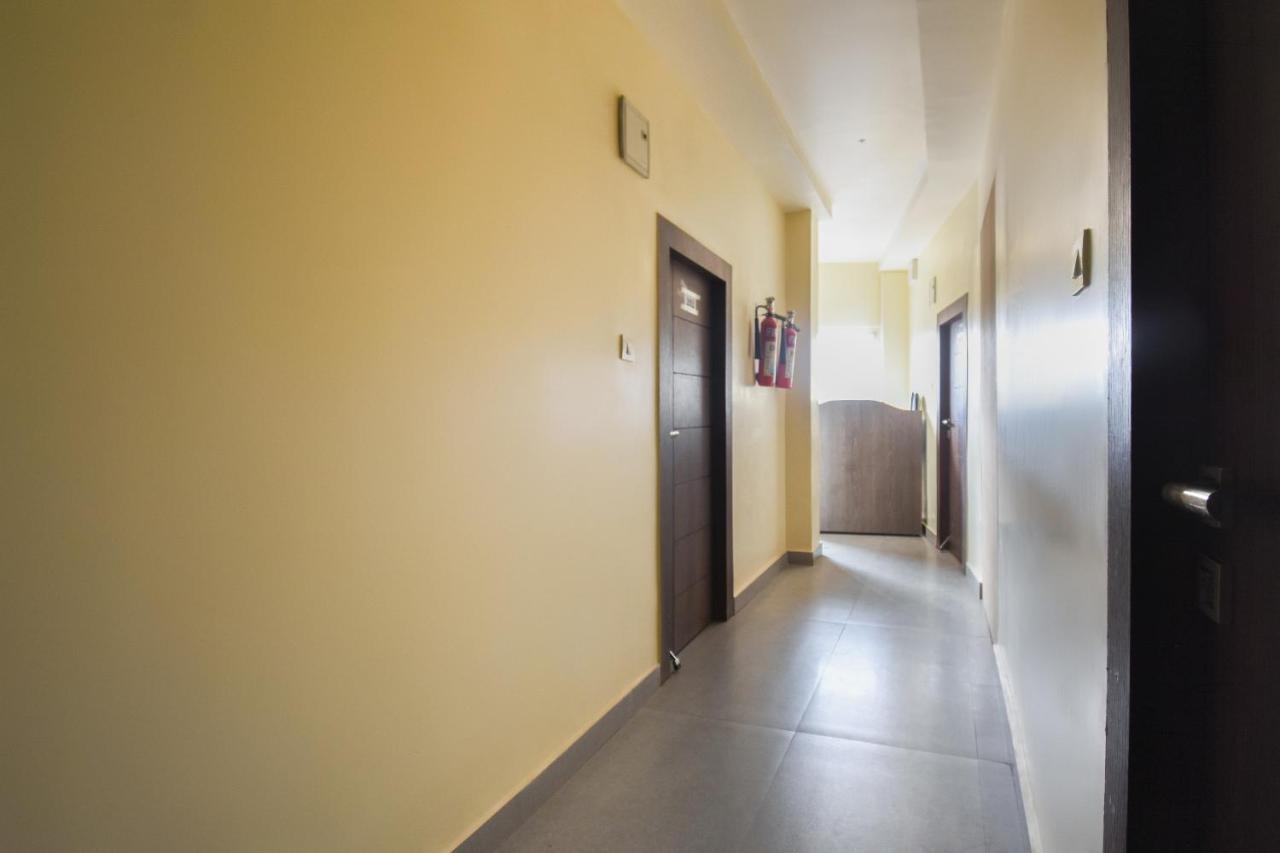 OYO 64260 Hotel Rajnandini Hābra Buitenkant foto