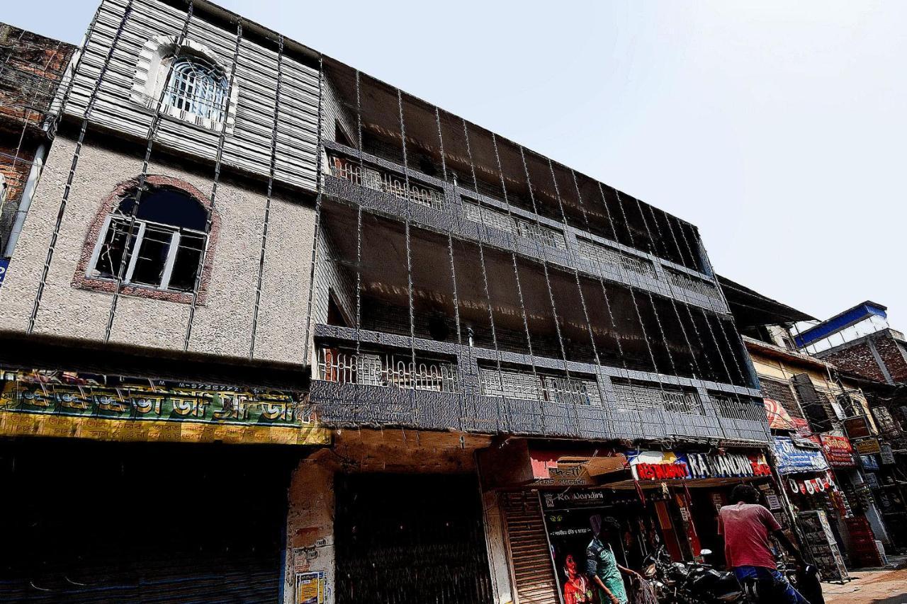 OYO 64260 Hotel Rajnandini Hābra Buitenkant foto