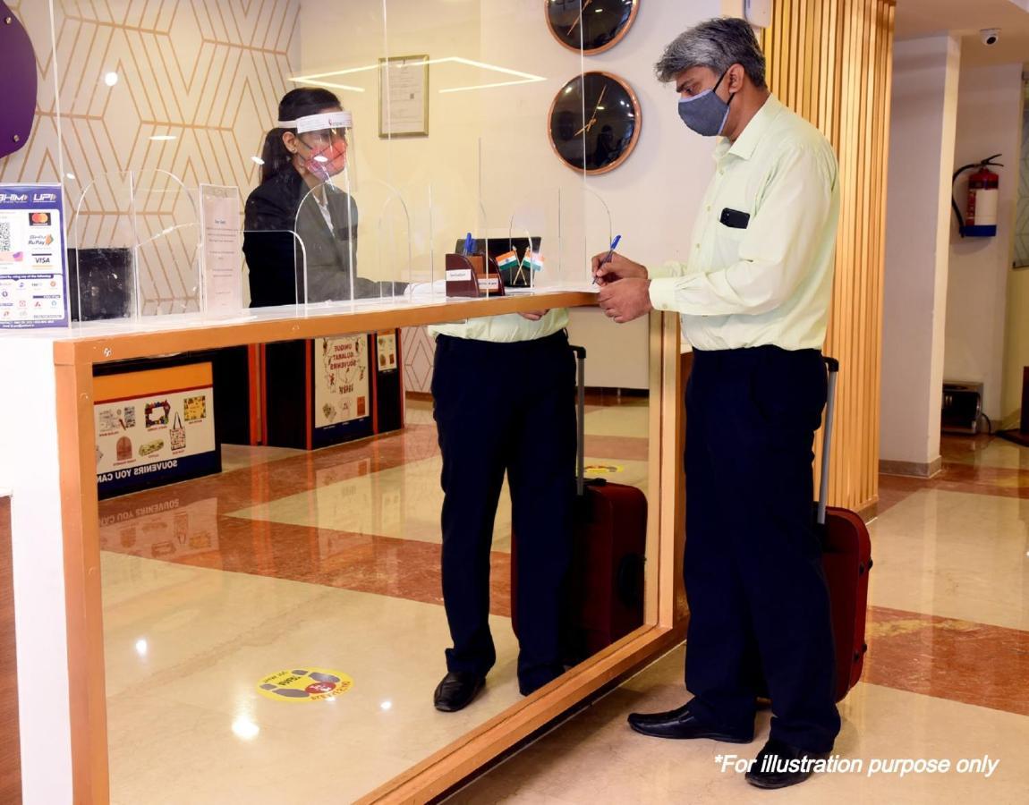 OYO 64260 Hotel Rajnandini Hābra Buitenkant foto